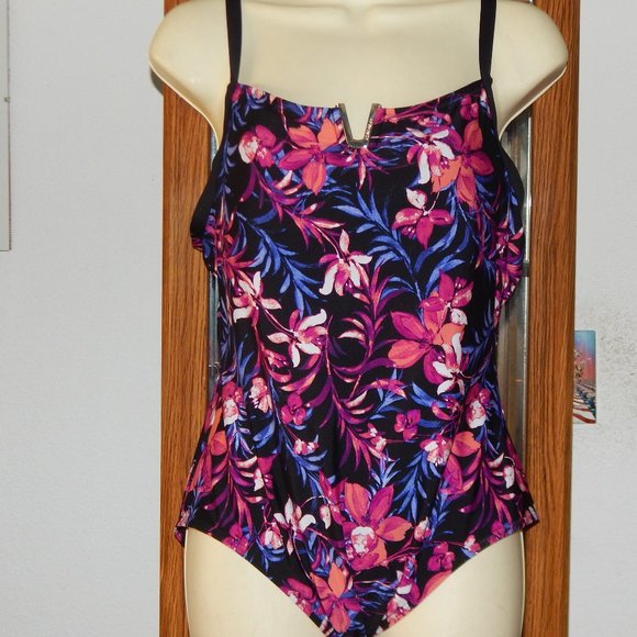 NWT $118 CALVIN KLEIN Black Floral  M 12 UPF 50 - Picture 1 of 4